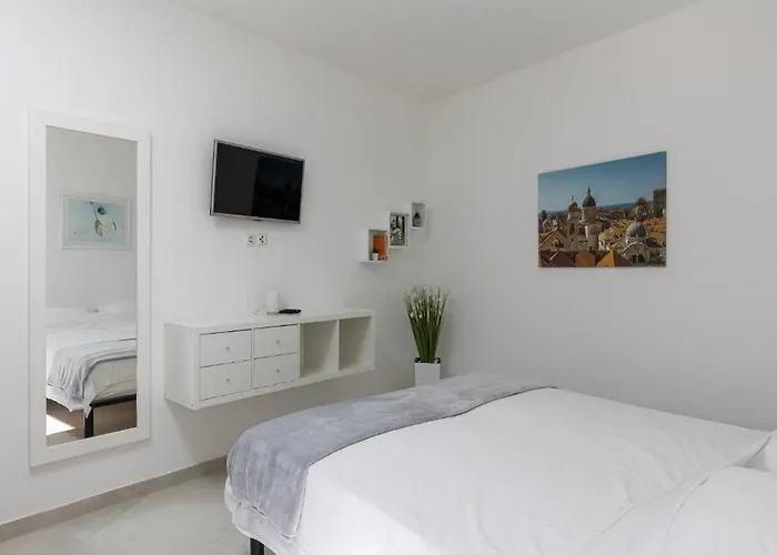 Sunny Palace Apartamento