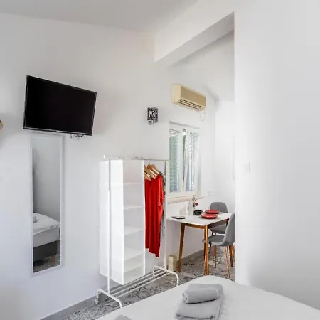 Sunny Palace Apartment *