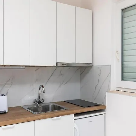 Sunny Palace Apartment *