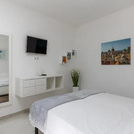 Sunny Palace Lägenhet